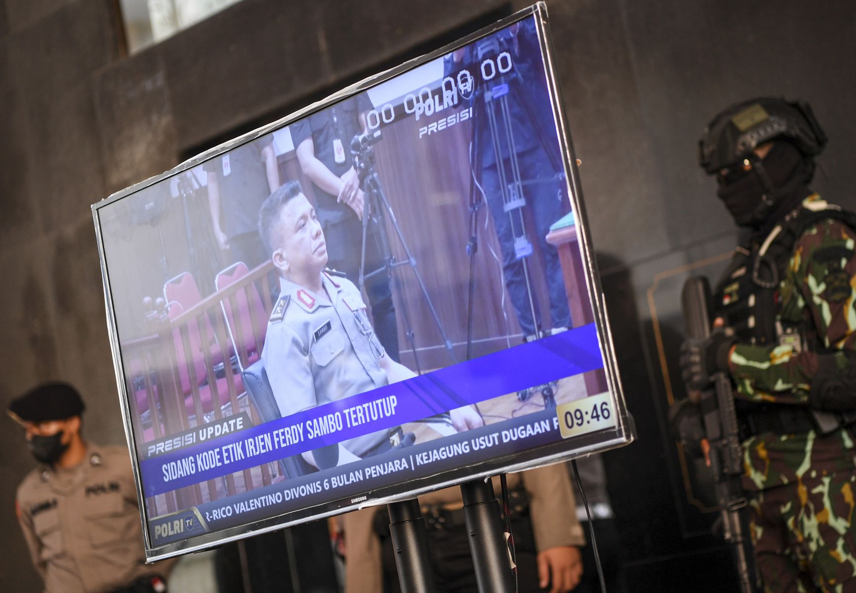 Irjen Ferdy Sambo saat mengikuti sidang etik.