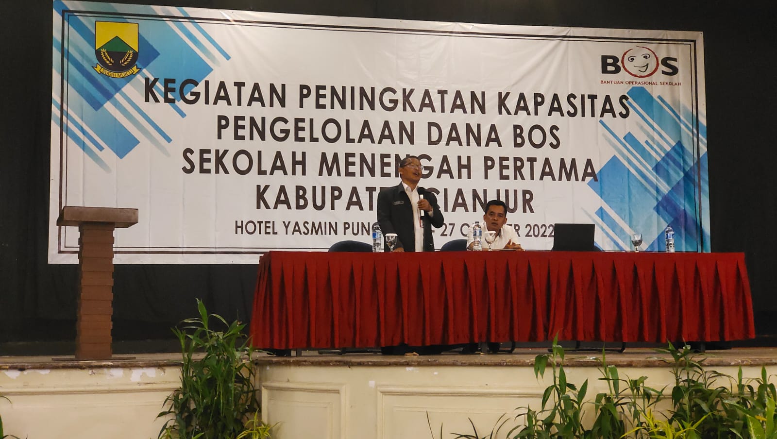 Pembukan kegiatan peningkatan kapasitas pengelolaan dana BOS tingkat SMP di Cianjur, Jawa Barat, Rabu (26/10).