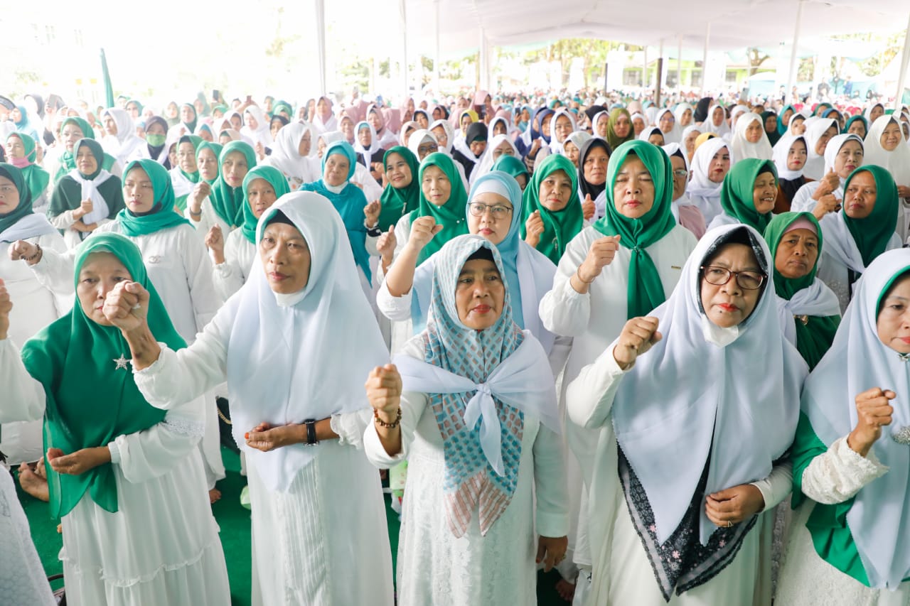 Hisnu menggelar peringatan Maulid Nabi Muhammad SAW dan Hari Santri Nasional Tahun 2022 di Ponpes Al Bashriyyah, Desa Dago, Kab Bogor.
