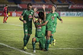 Ilustrasi: Pemain PSS Sleman melakukan selebrasi gol.