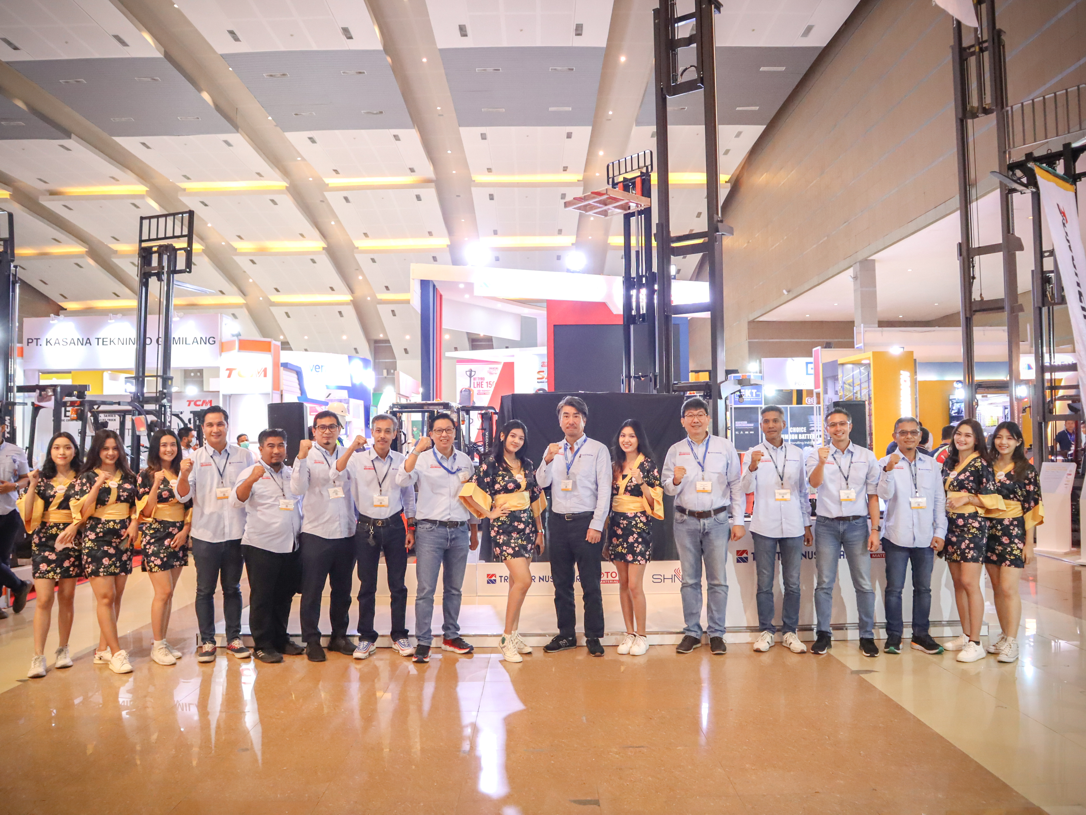 Traktor Nusantara di ajang Forklift Indonesia