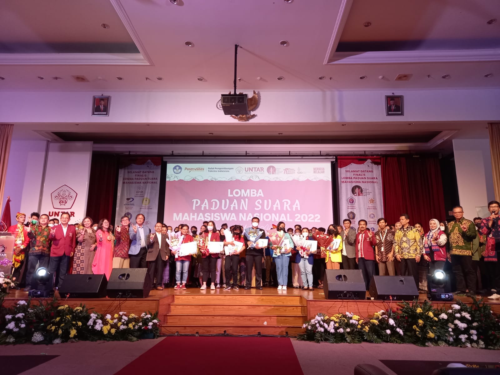 Acara Lomba Paduan Suara Mahasiswa Nasional (PSMN) 2022 yang berlangsung di Universitas Tarumanagara.
