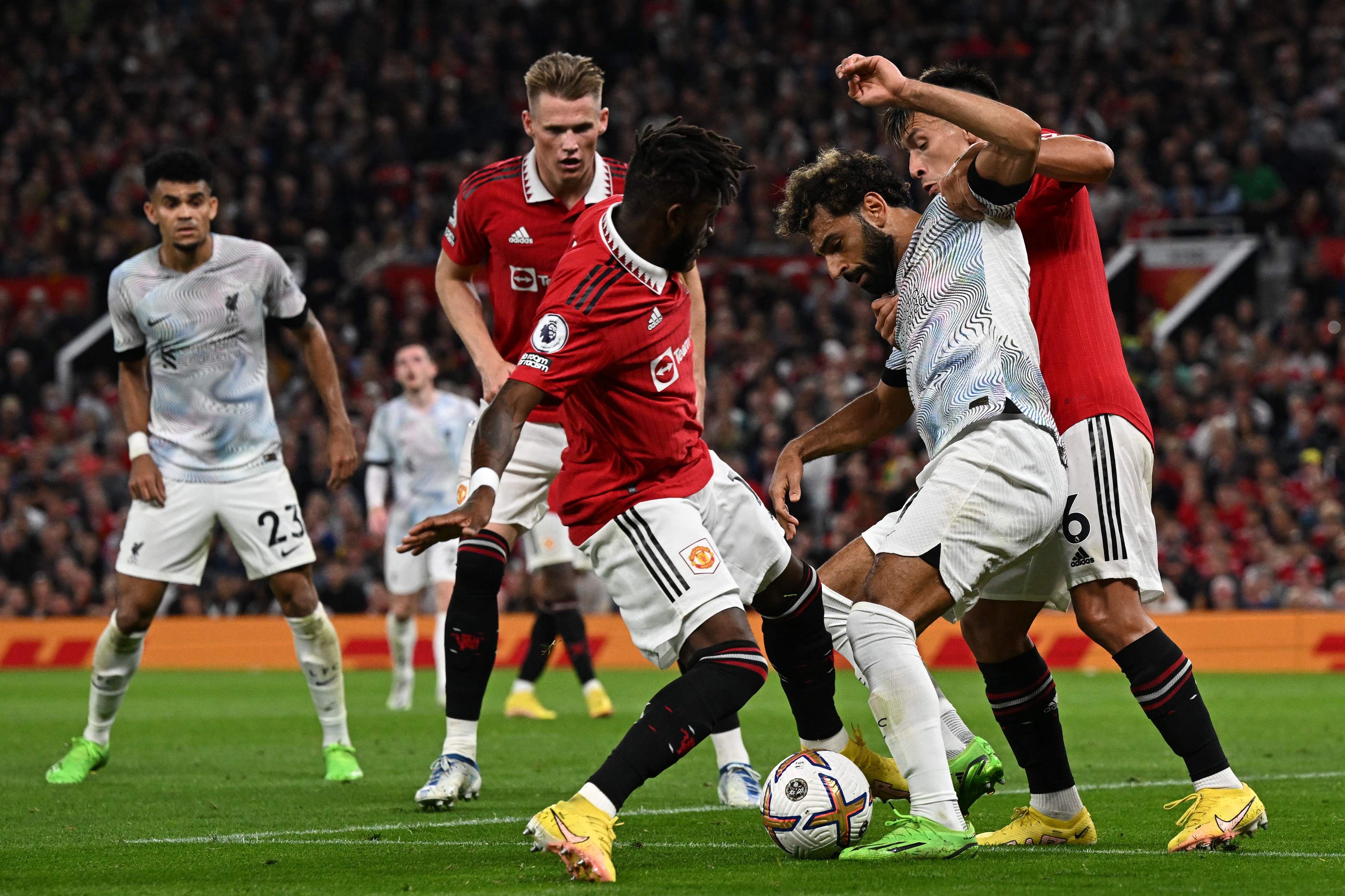 Mengapa Manchester United dan Liverpool Dijual?