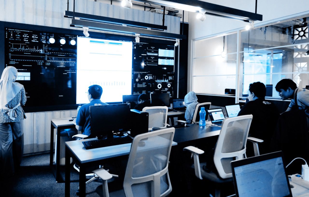 Ilustrasi. Penggunaan teknologi digital.