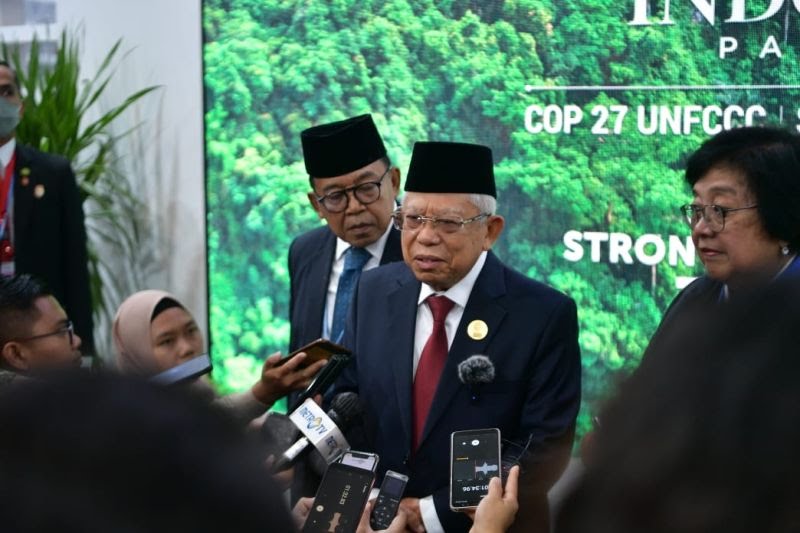 Wapres Ma'ruf Amin dan Menteri Lingkungan Hidup dan Kehutanan Siti Nurbaya Bakar