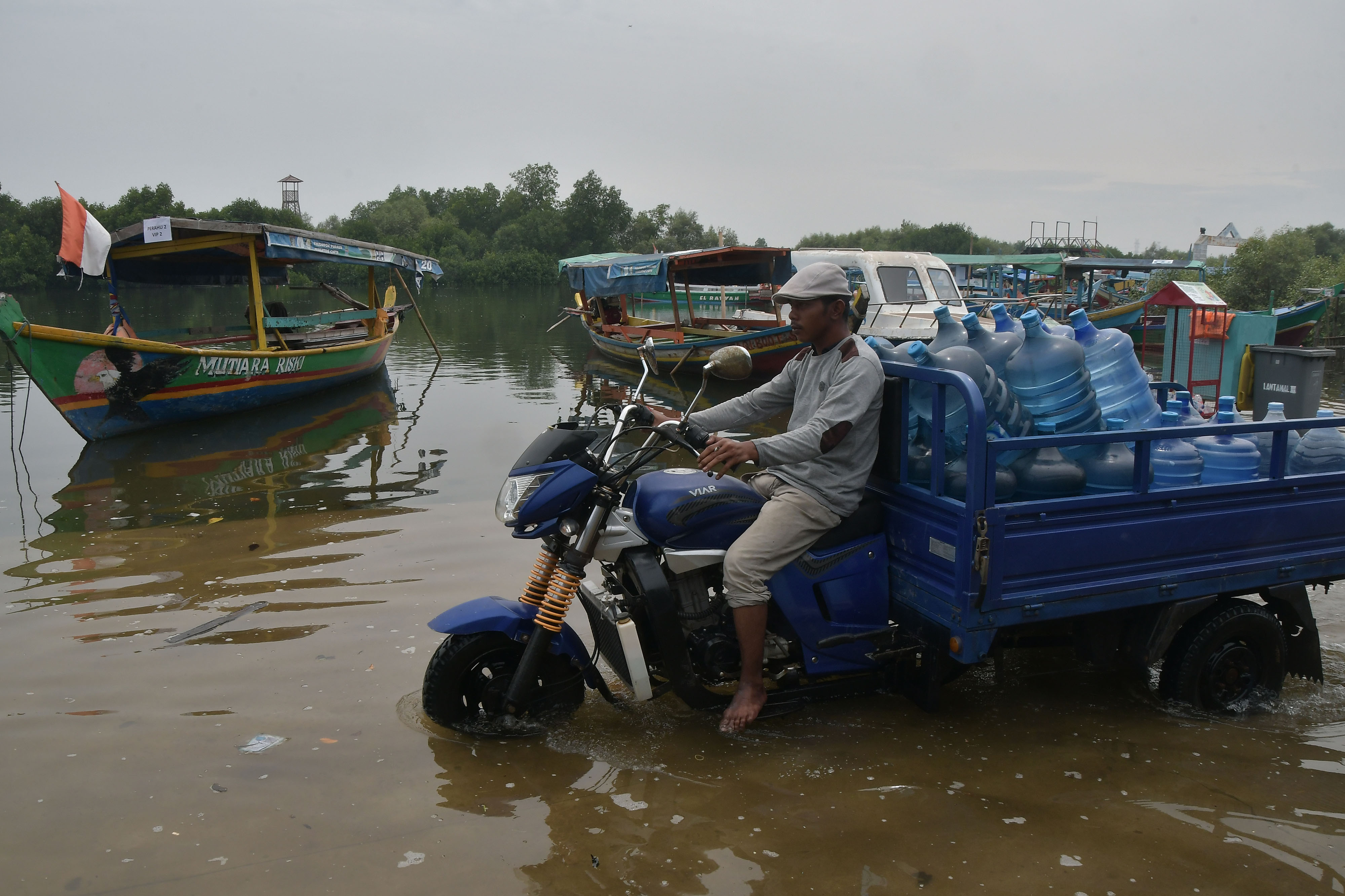 Warga Jakarta Utara Diimbau Waspada Banjir Rob