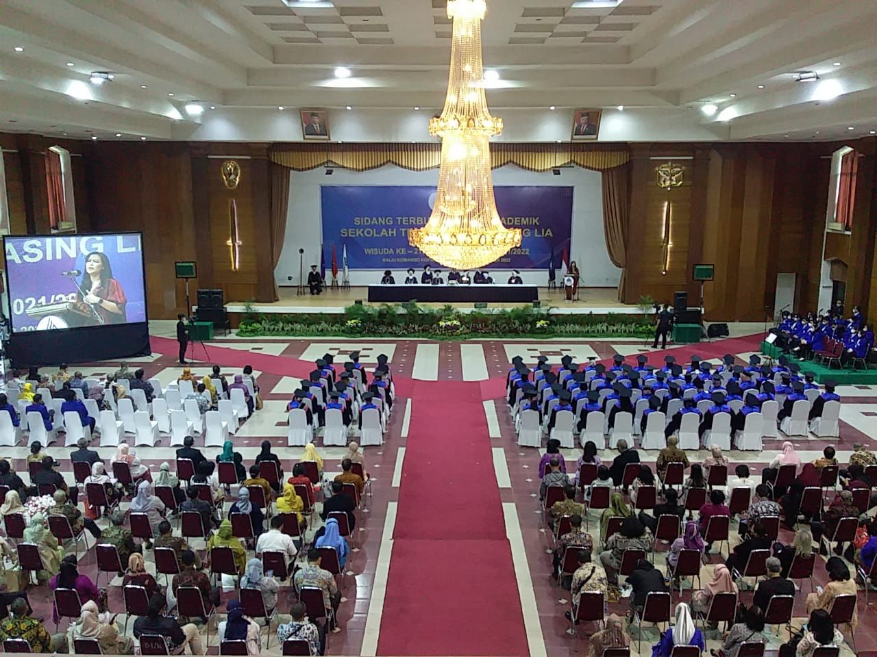 Wisuda ke-21 STBA LIA