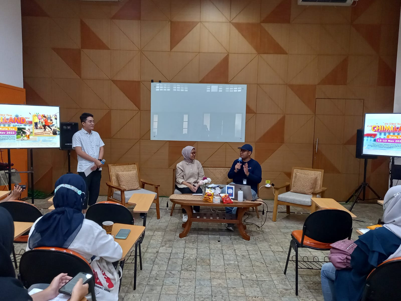 Media Briefing Chimiland di Mula Kota Tua, Jakarta Barat, Kamis (10/11).