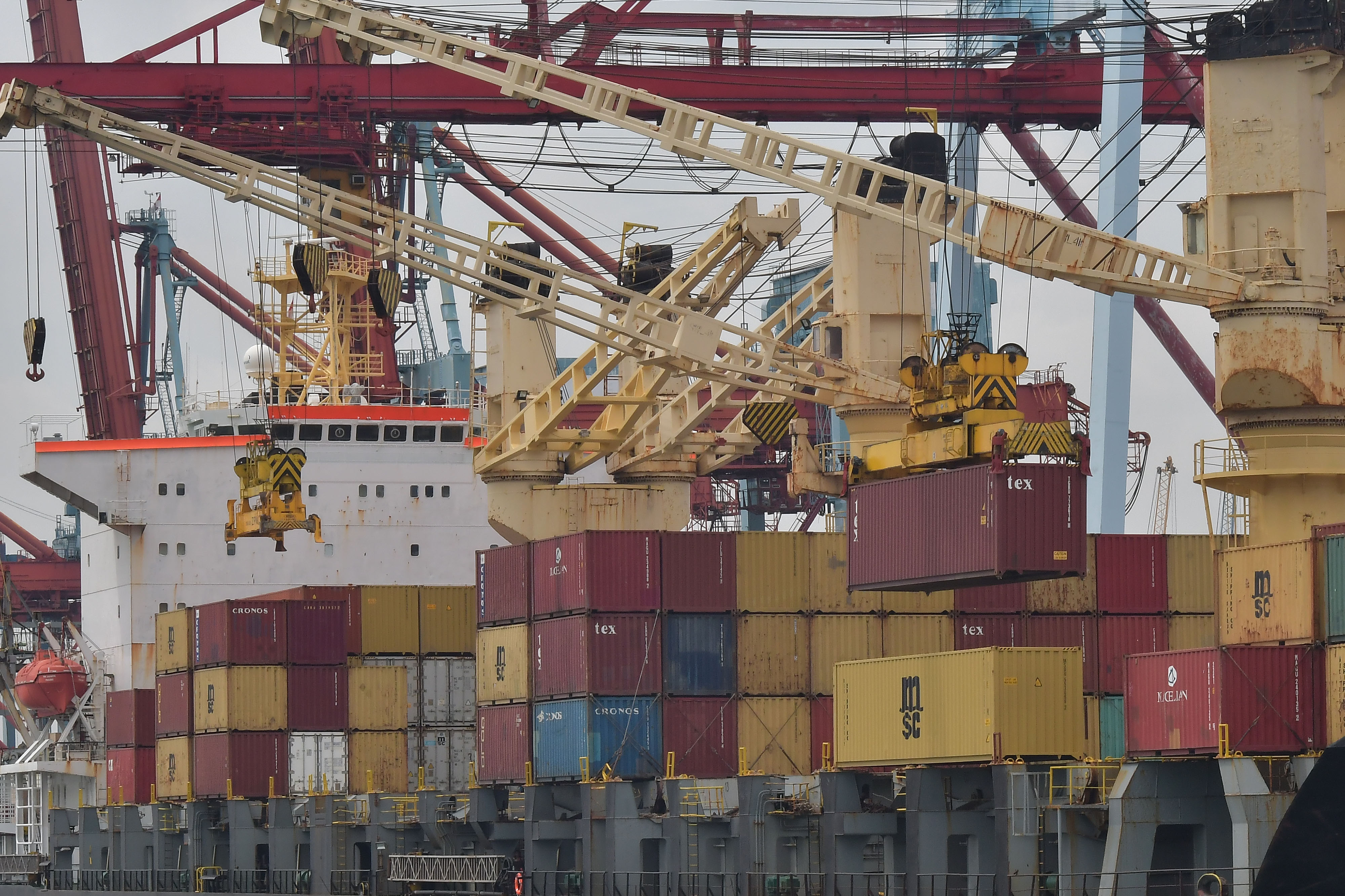 Produktivitas Bongkar Muat Pelindo Multi Terminal Meningkat