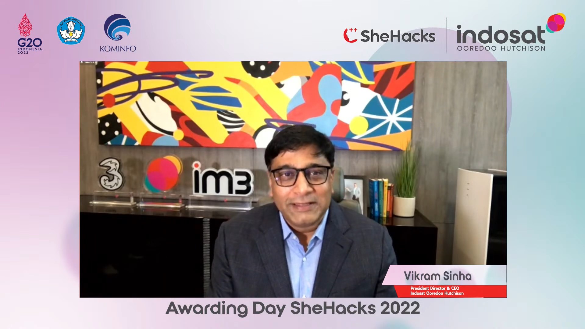 President Director and CEO IOH Vikram Sinha saat mengumumkan pemenang SheHacks 2022