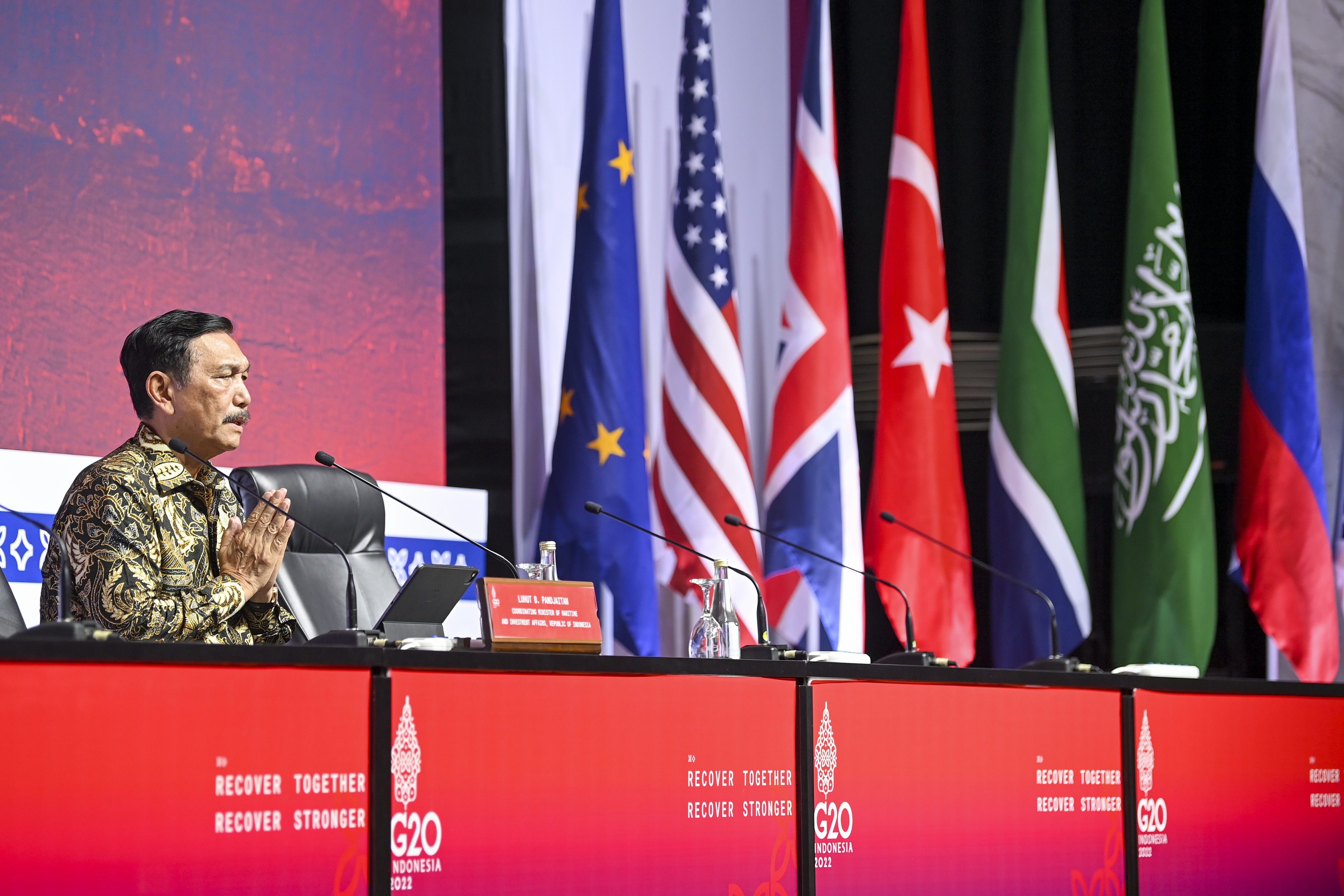 Menko Marinves Luhut B Pandjaitan menjelaskan tiga kepala negara yang tidak hadir dalam KTT G20 di Bali.