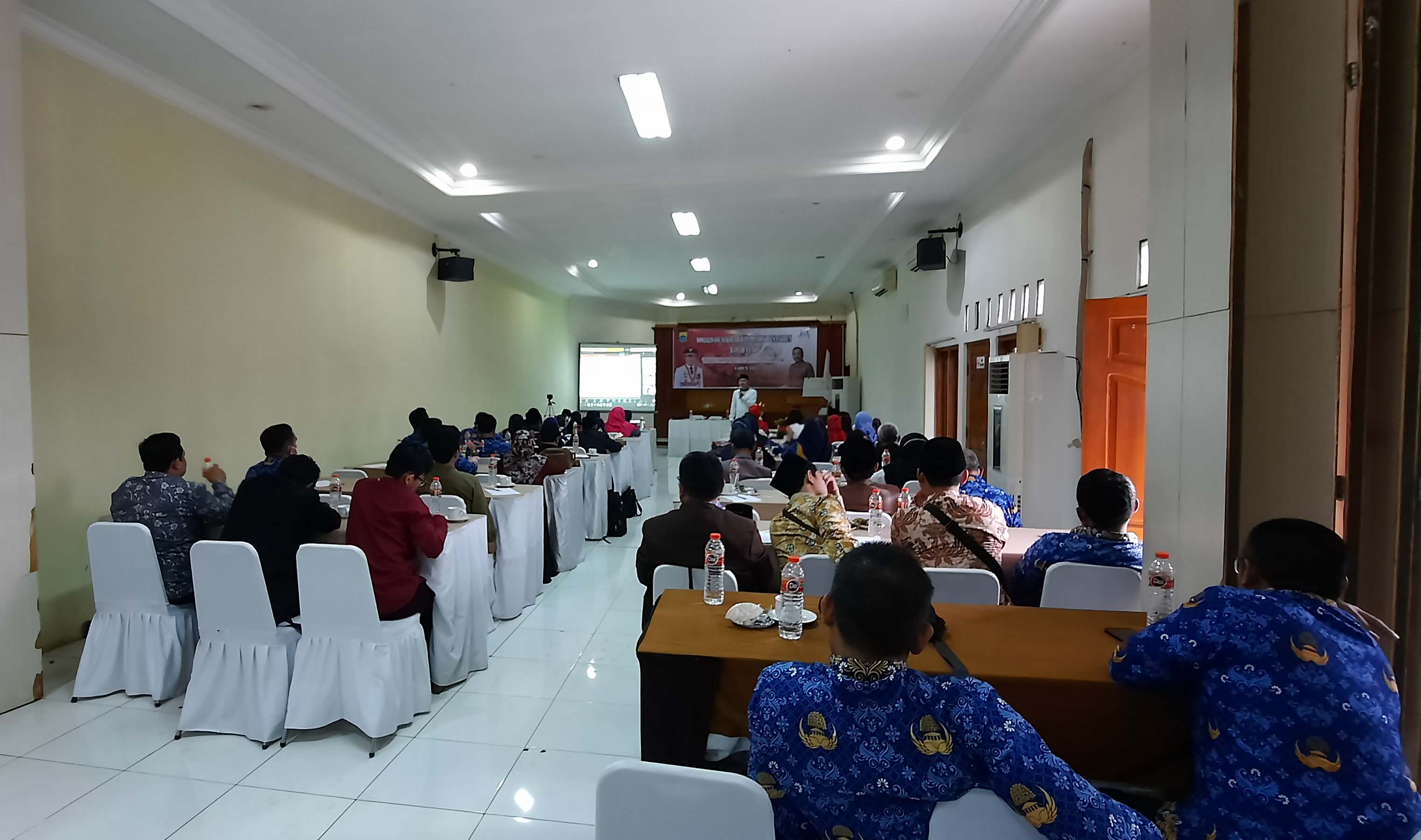  SDM dari klaster satuan pendidikan di Kabupaten Cianjur, Jawa Barat, mengikuti pelatihan Konvensi Hak Anak (KHA).
