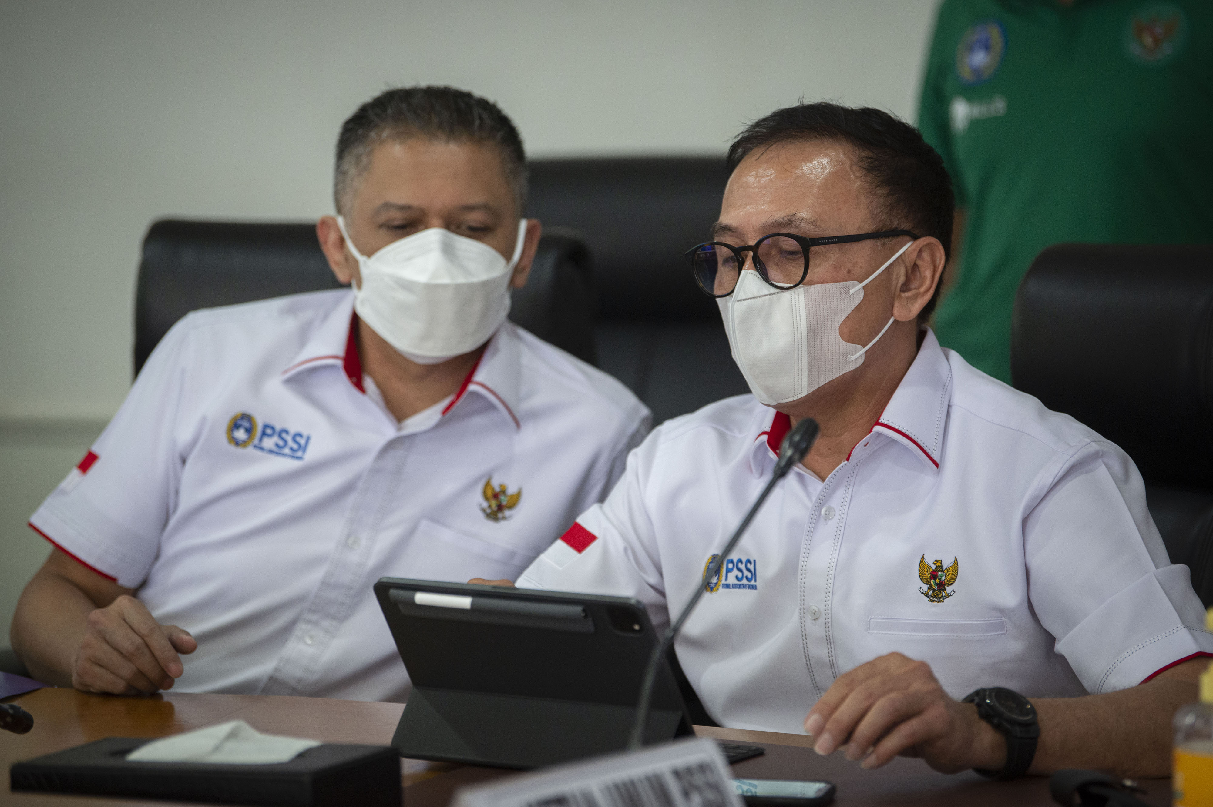 Ketua Umum PSSI Mochamad Iriawan (kanan) dan Wakil Ketua Umum PSSI Iwan Budianto