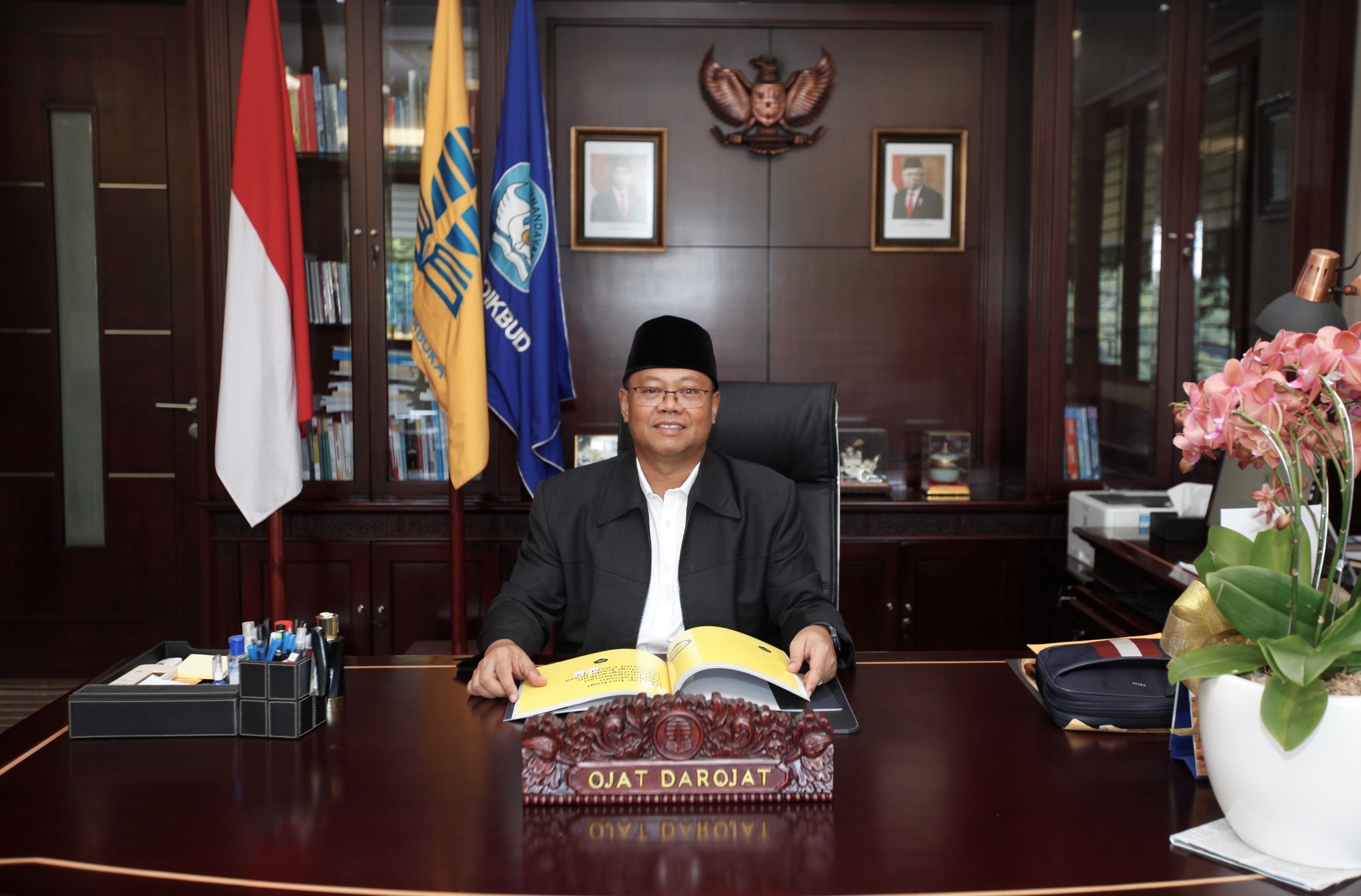 Rektor Universitas Terbuka (UT), Prof. Ojat Darojat.
