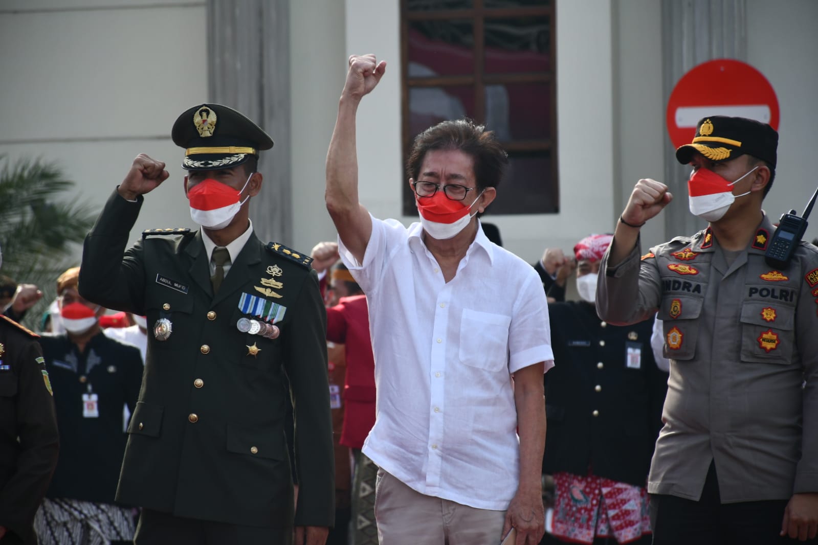 Irwan Hidayat, Direktur PT Industri Jamu dan Farmasi Sido Muncul Tbk, (baju putih) salah satu tokoh Jateng yang menjadi inspiratif 2022.