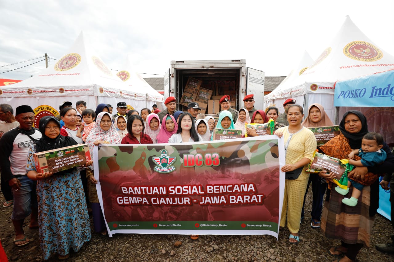 Paguyuban Istri Divia Cita (IDC) 83 serahkan bantuan untuk korban gempa Cianjur ke Posko Bantuan Kemanusiaan BIN, Jumat (25/11/2022)