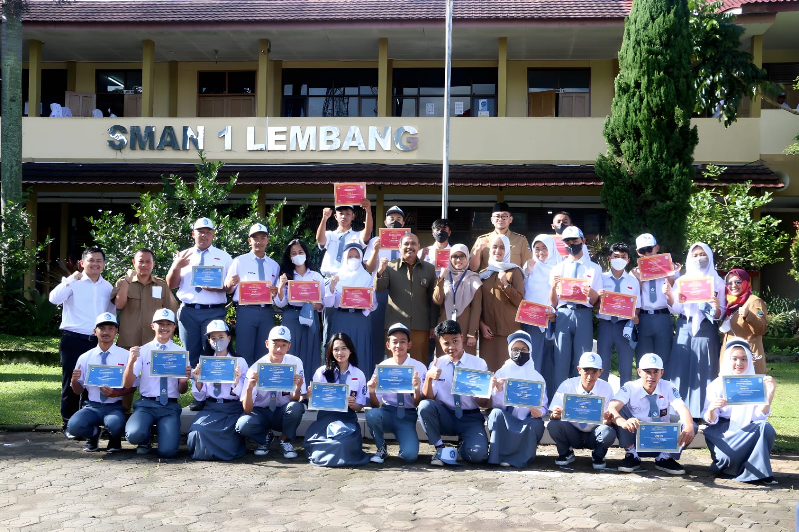 Siswa SMAN 1 Lembang, Kabupaten Bandung Barat, terus meningkatkan inovasi demi menyongsong tuntutan abad 21 