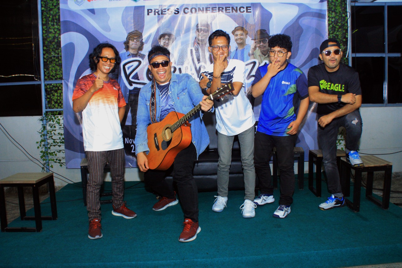 Peluncuran lagu tunggal (single) 'Main Belakang' besutan Republik 21. 