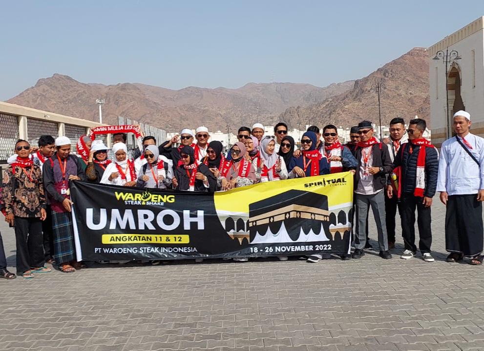 Kegiatan umrah karyawan sebgain bagian program Spiritual Company di perusahaan Waroeng Steak & Shake.