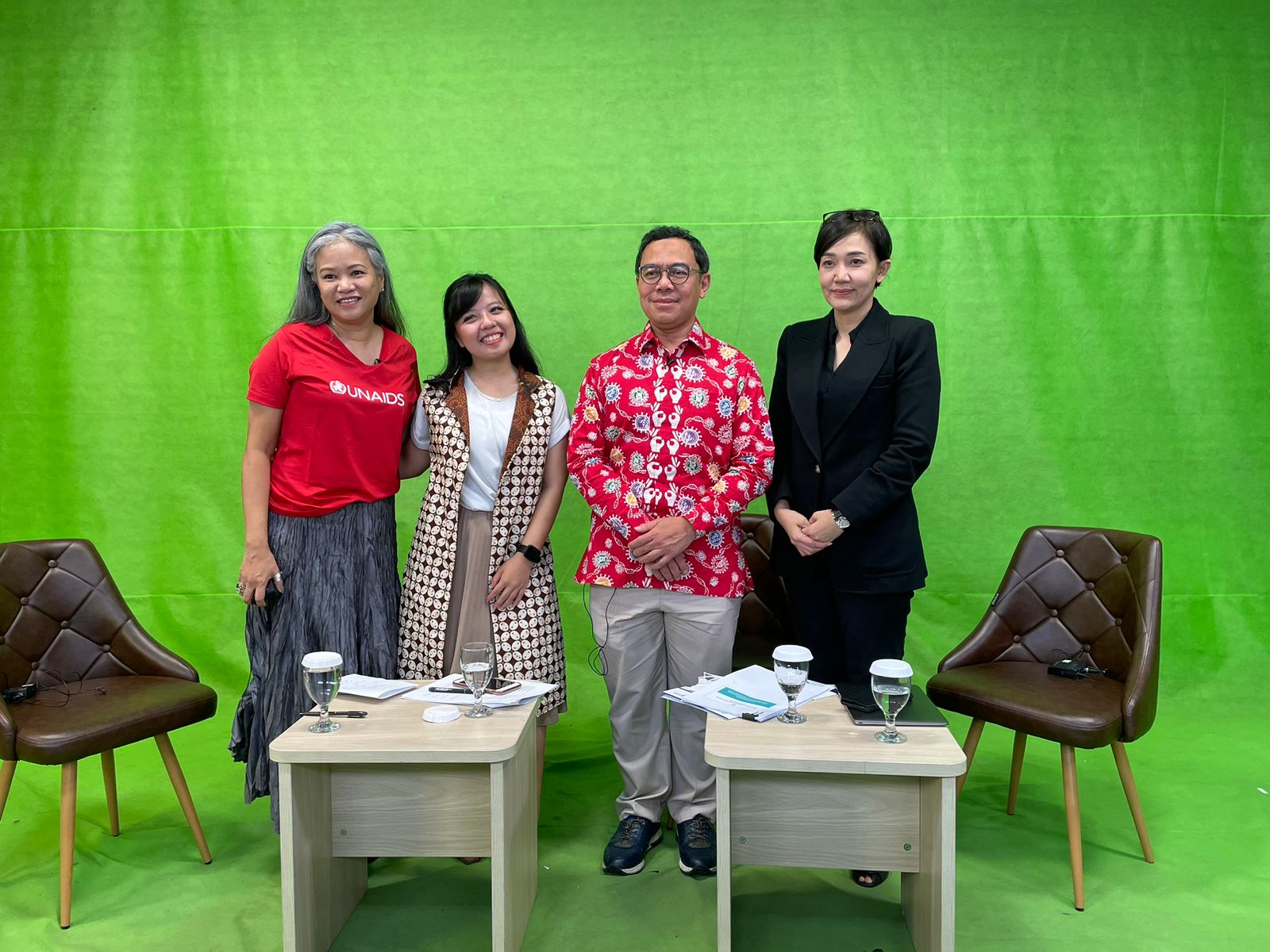 Pembicara pada diskusi mengenai HIV bertajuk Let’s Equalize, No Woman and Child Left Behind