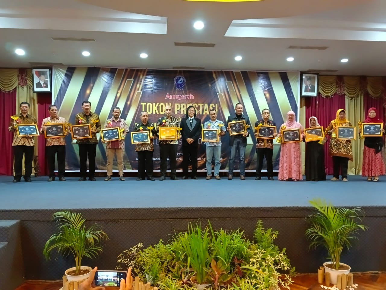 13 tokoh menerima penghargaan Tokoh Prestasi & Wanita Inspiratif 2022