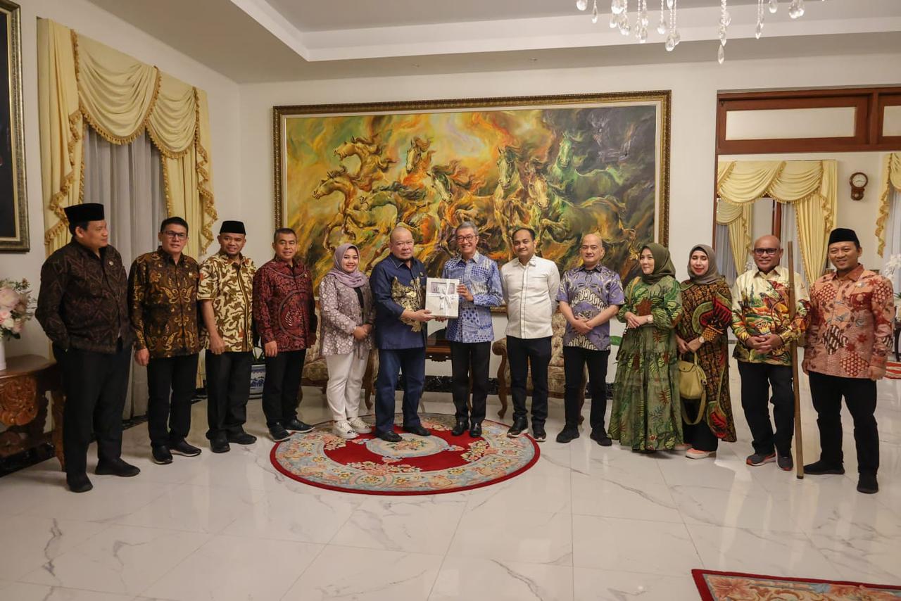 Delegasi DPD RI berkunjung ke KBRI Thailand di Bangkok, Selasa (29/11).