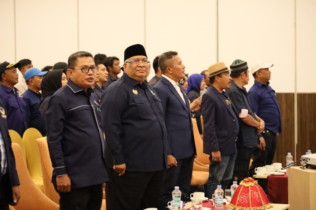 Ketua DPW NasDem Sulawesi Tenggara Ali Mazi memimpin peringatan HUT ke-11 Partai NasDem