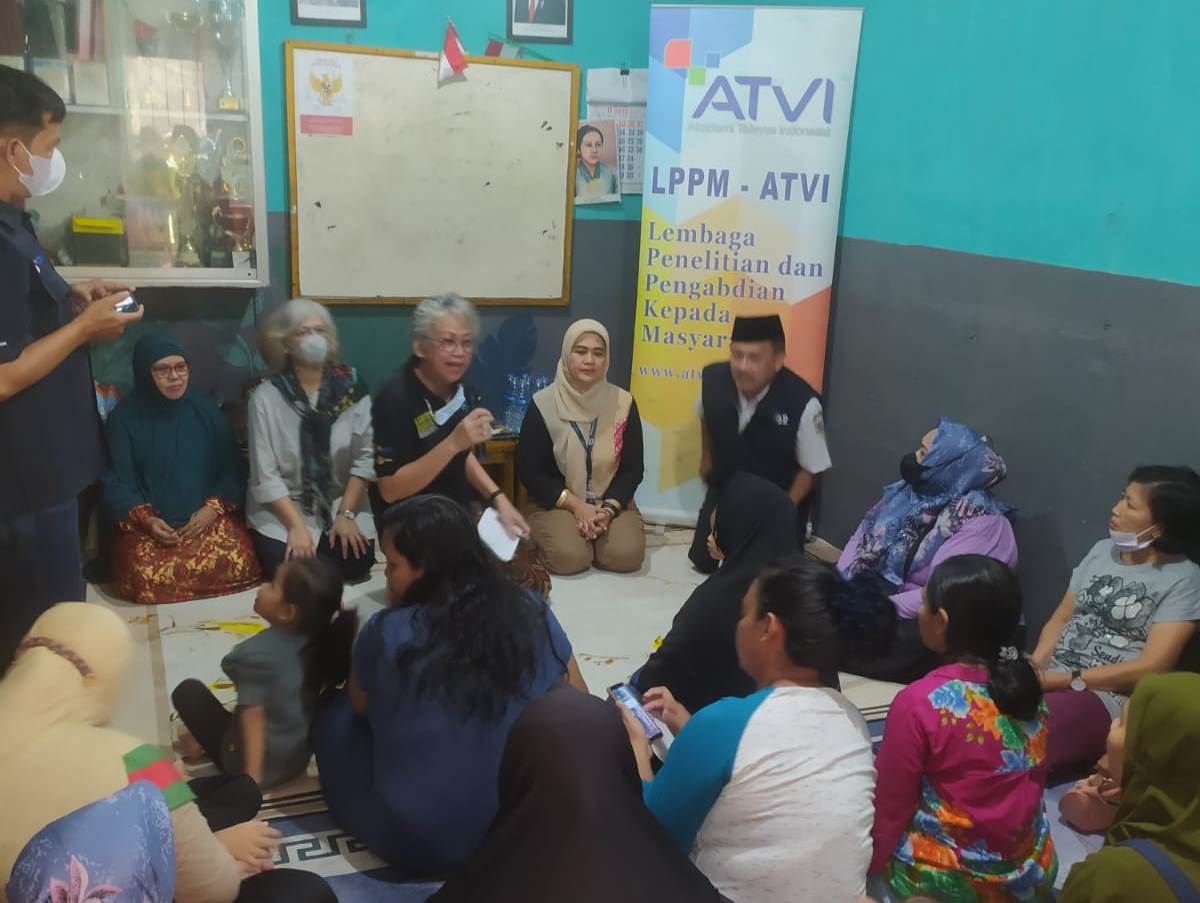 Dosen ATVI Beri Literasi Digital untuk Para Ibu Rumah Tangga 