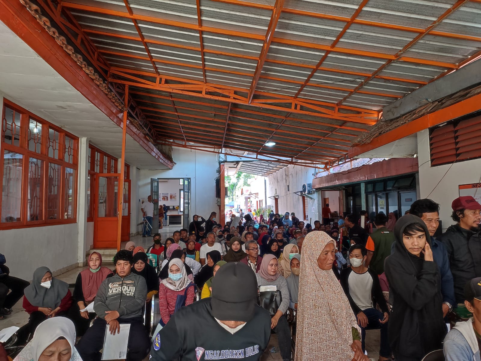 Penyaluran BLT BBM oleh Pos Indonesia