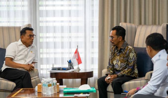 Kepala KSP Moeldoko saat menerima Wali Kota Bima Muhammad Lutfi di Gedung Bina Graha, Kompleks Istana Kepresidenan, Jakarta