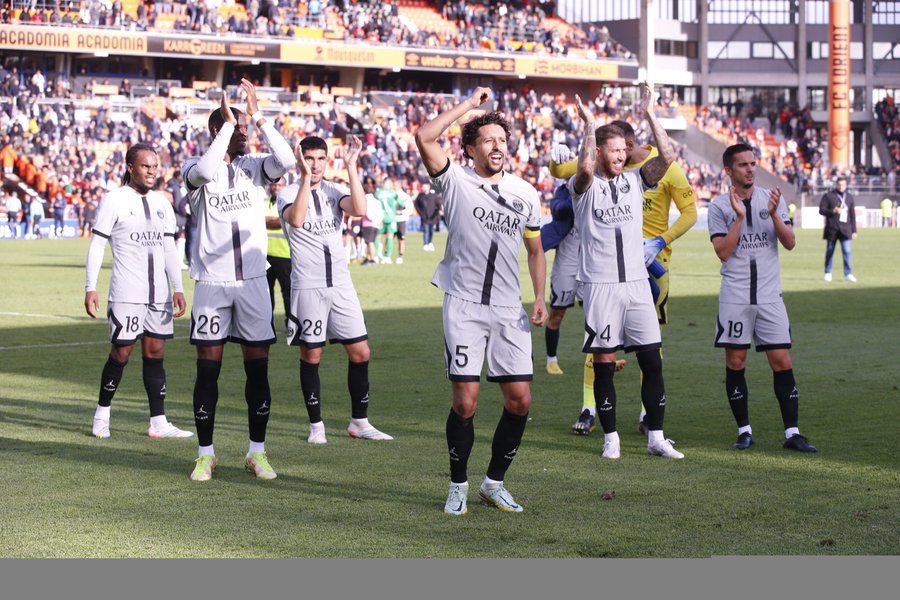 Neymar Bawa PSG Mantap di Puncak