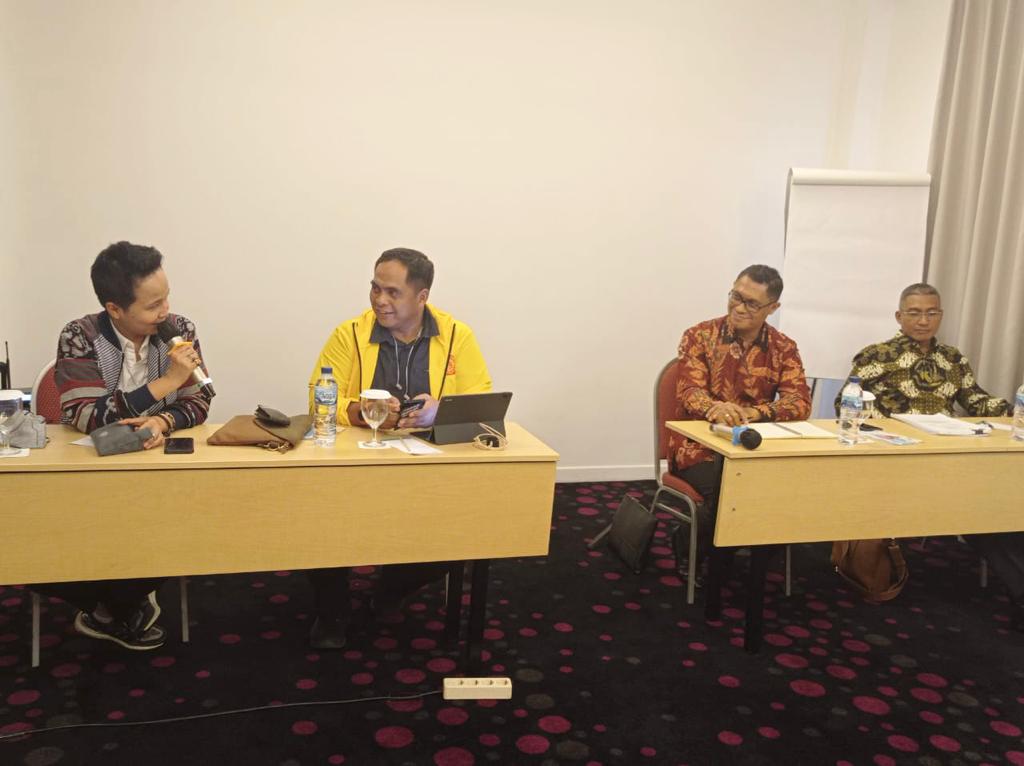 Kuasa hukum tiga anggota komisioner Lembaga Manajemen Kolektif Nasional (LMKN) 2019–2024, Fredrik J Pinangkury, menyampaikan pihaknya menola