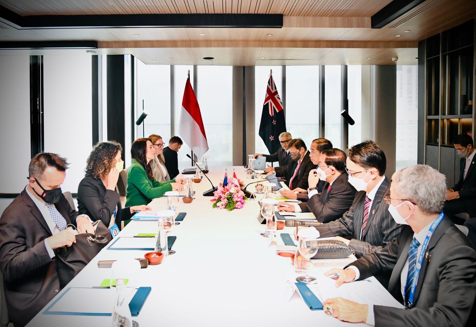 Pertemuan bilateral dengan New Zealand bersama Menseskab dan Wamendag yang digelar di Bangkok,Thailand, Jumat (18/11).