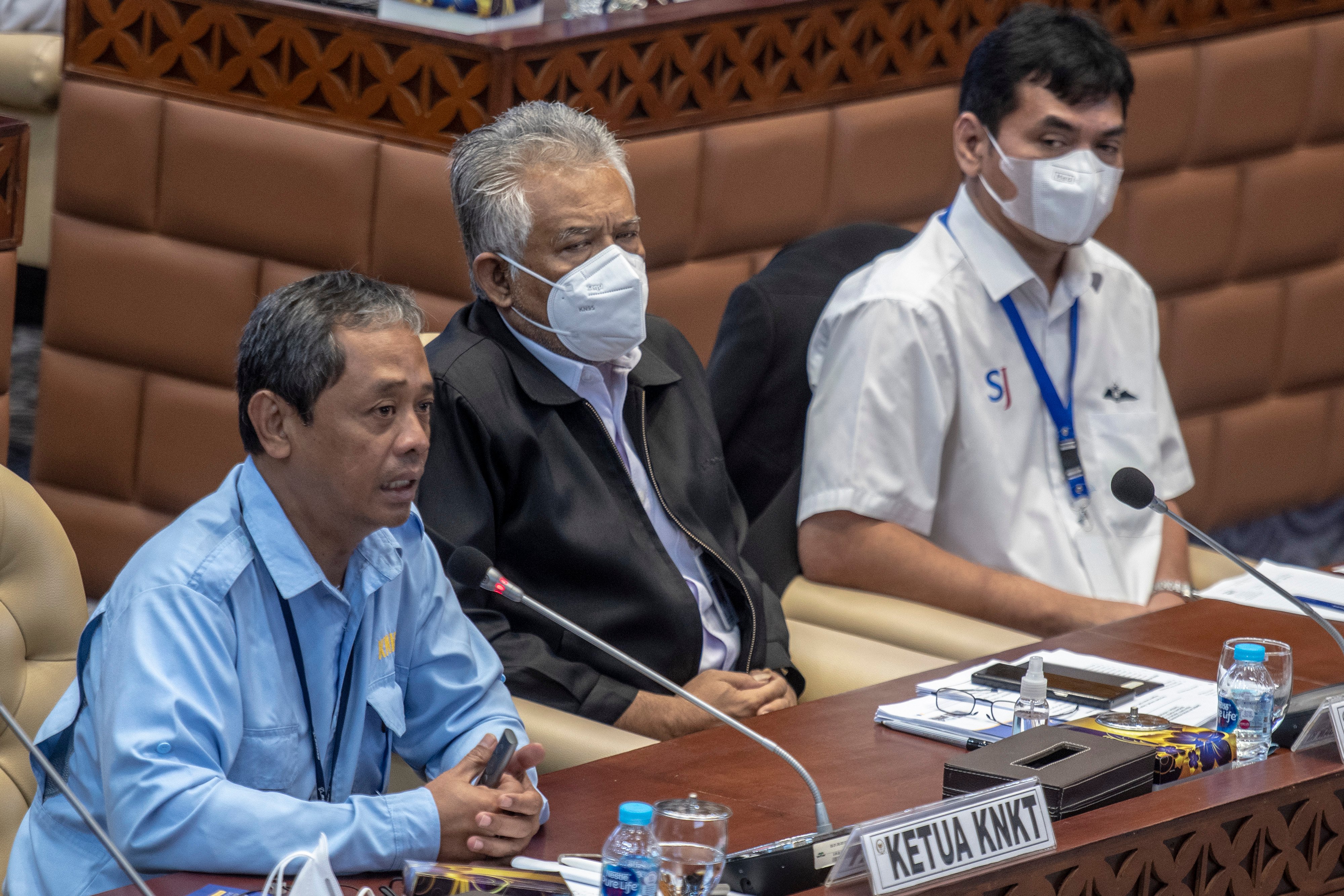 Ketua Sub Komite Investigasi Kecelakaan Penerbangan, Capt. Nurcahyo Utomo (kiri)