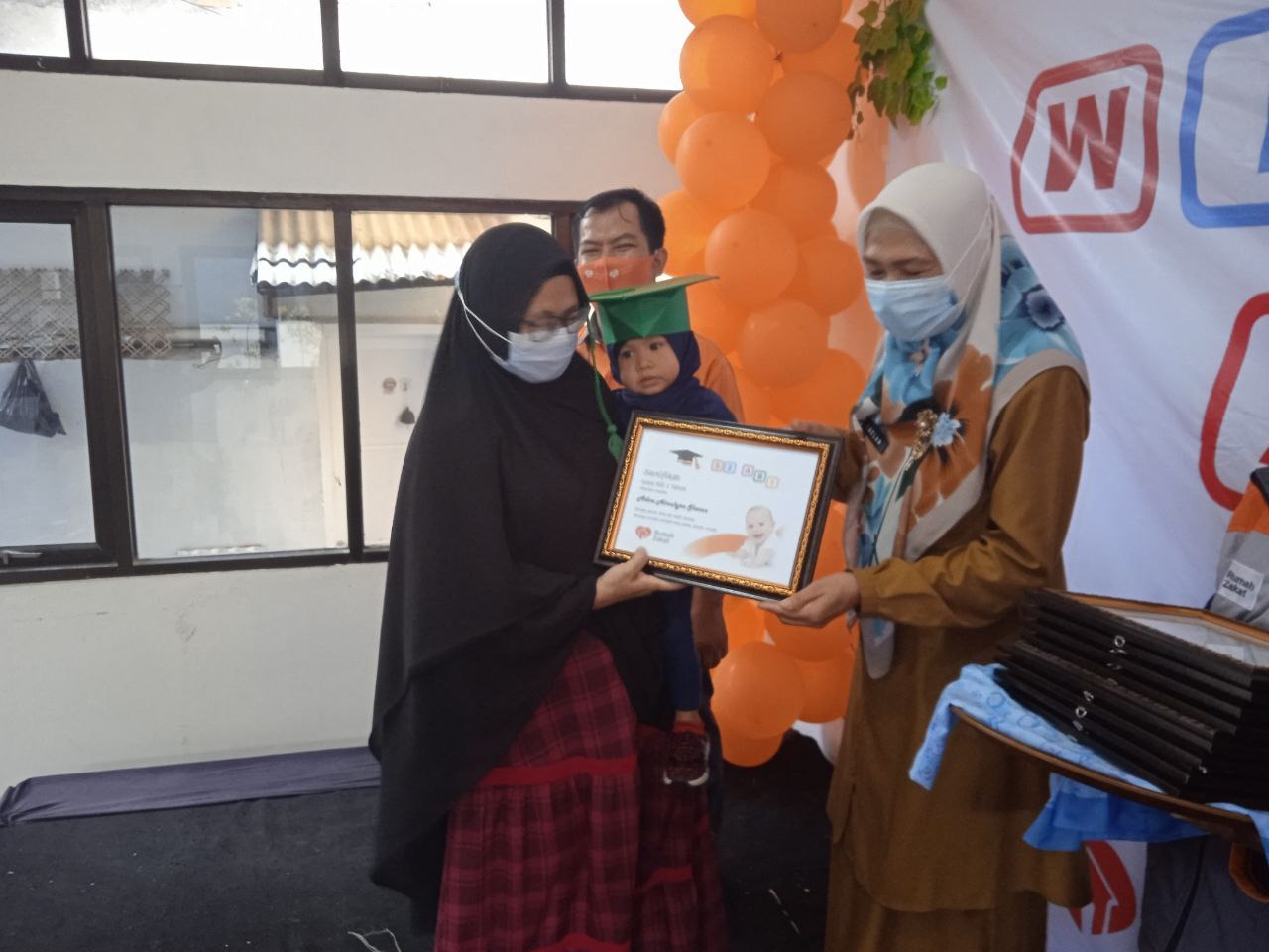 Pelaksanaan wisuda ASI oleh Rumah Zakat Cirebon