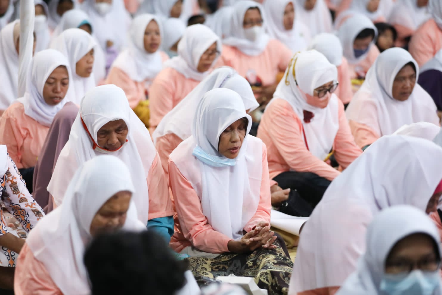 Mak Ganjar DIY menggelar 'Dzikir Akbar dan Doa Bersama Untuk Indonesia' di Balai Dukuh Padukuhan Karangduwet 1, Karangrejek, Wonosari, Gunun