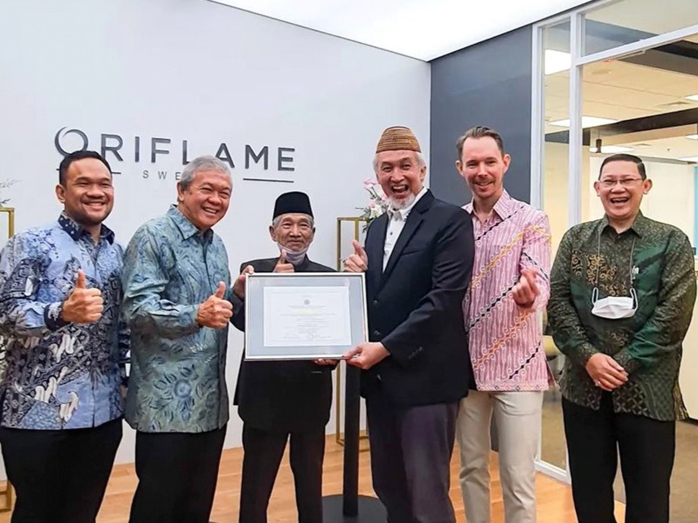 Pada kuartal I 2022, Oriflame secara resmi menyatakan bahwa seluruh produk kosmetik dan makanannya memperoleh sertifikasi halal.