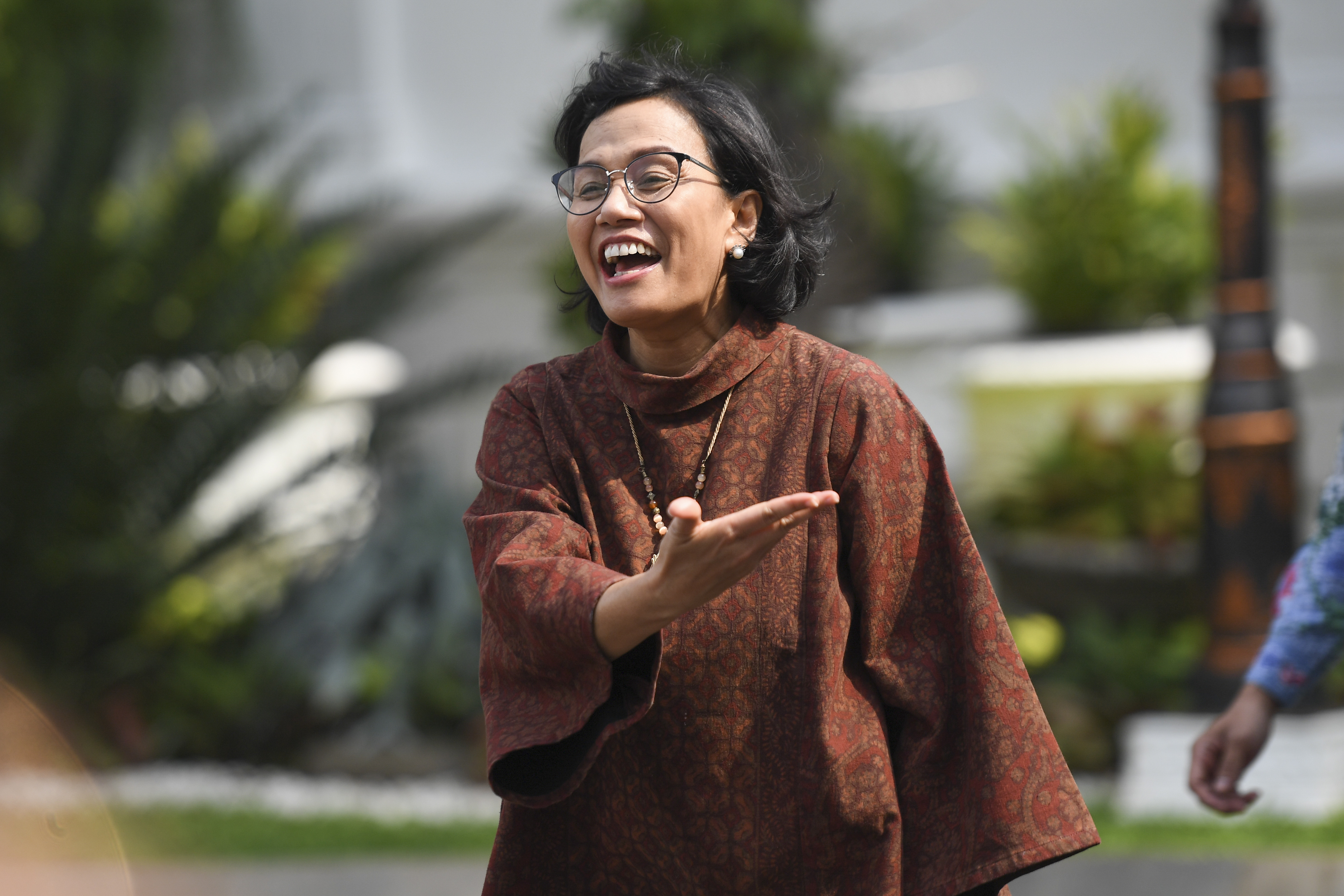 Menkeu Sri Mulyani seusai menghadiri rapat koordinasi di Istana Negara.