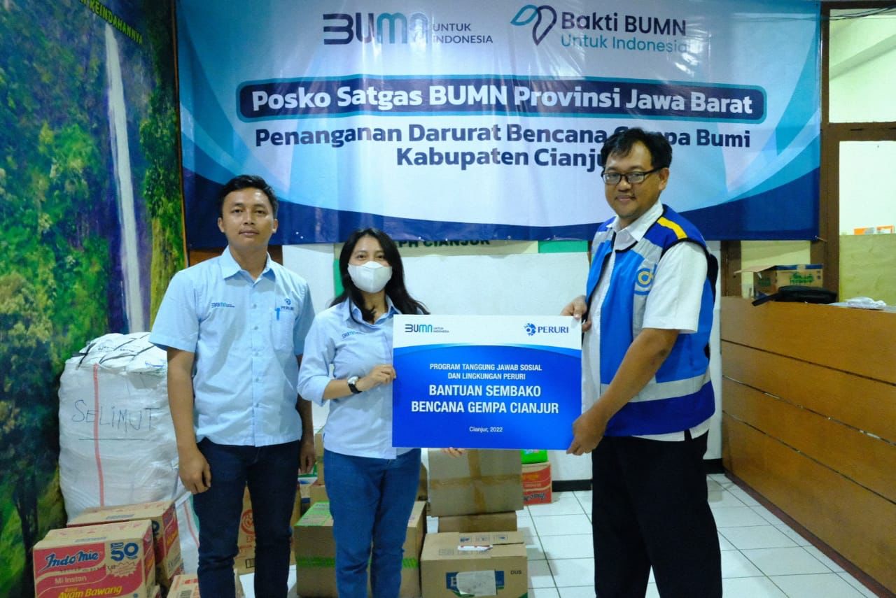 Bantuan untuk korban bencana gempa bumi di Cianjur, Jawa Barat.