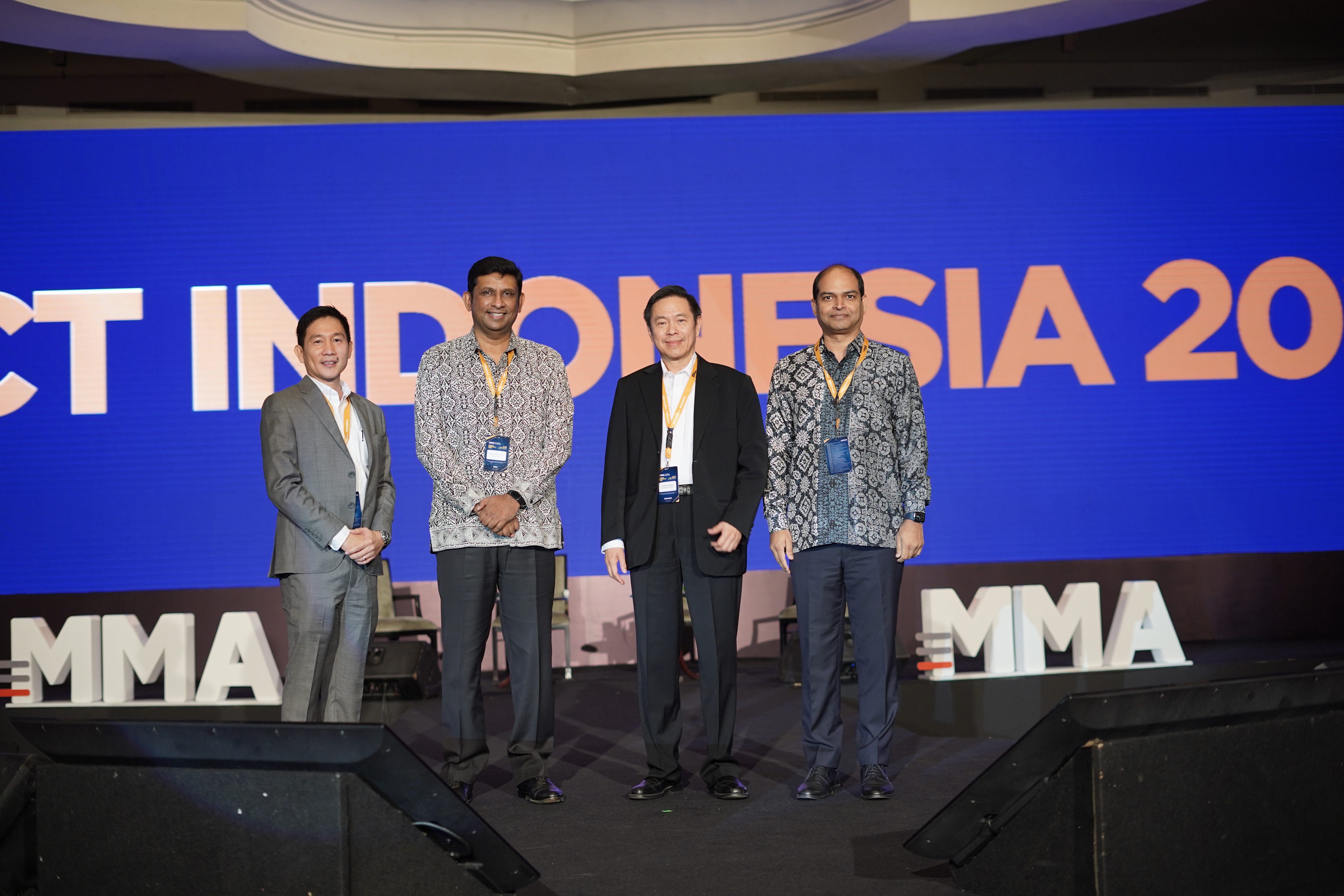 Presiden Direktur Nestlé Indonesia Ganesan Ampalavanar (kedua dari kiri) hadir sebagai salah satu pembicara di MMA Impact Indonesia 2022.