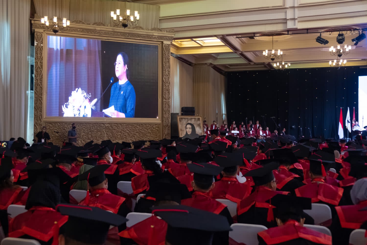 Ketua DPR RI Puan Maharani memberikan orasi ilmiah di wisuda Universitas Bung Karno
