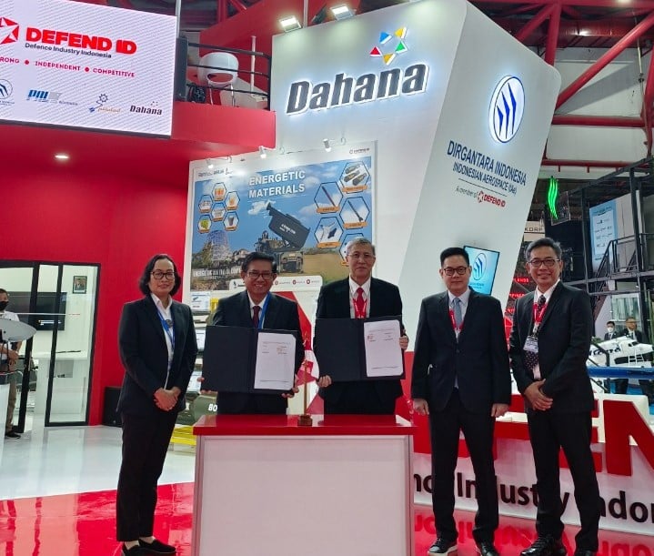 Kerja sama Petrokimia Gresik dengan Dahana untuk pembangunan pabrik Asam Nitrat