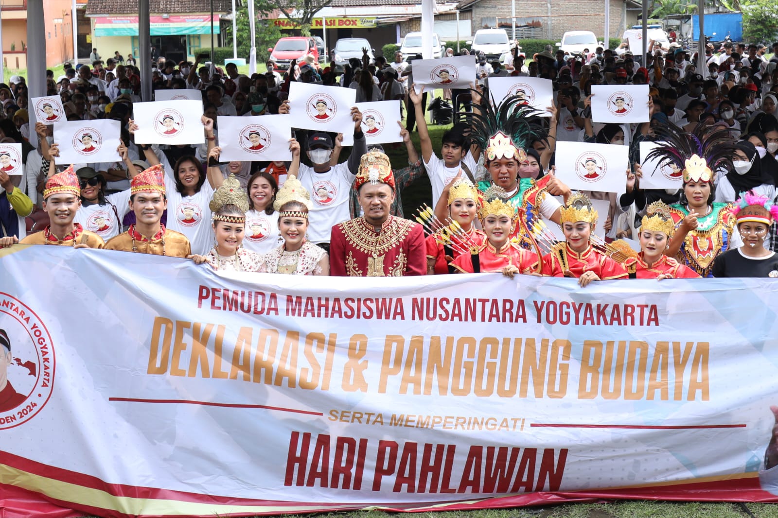 Pemuda Mahasiswa Nusantara menggelar deklarasi dan panggung budaya dalam memperingati Hari Pahlawan, Kamis (10/11/2022)