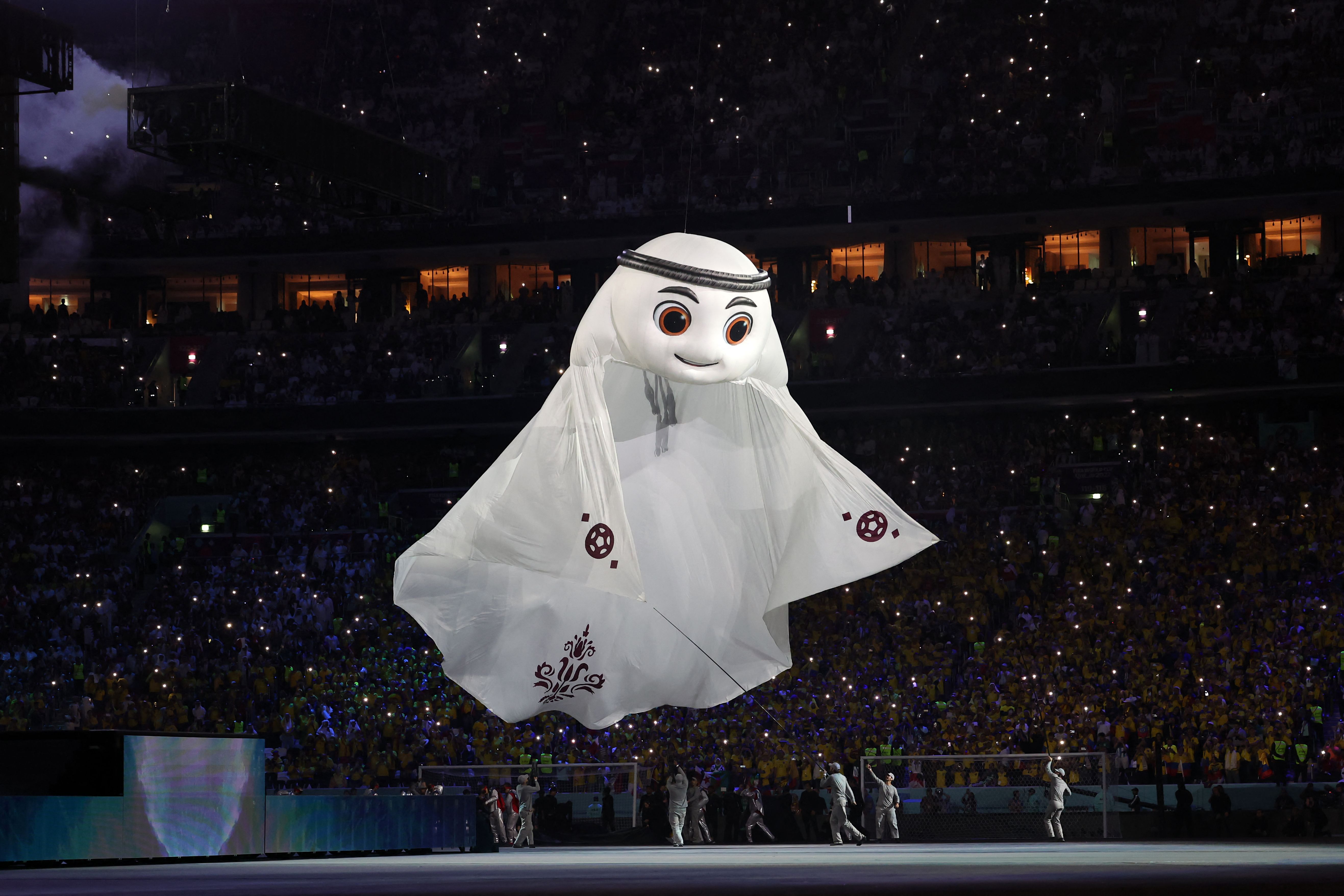 Maskot Piala Dunia 2022 Qatar terlihat di opening ceremony.