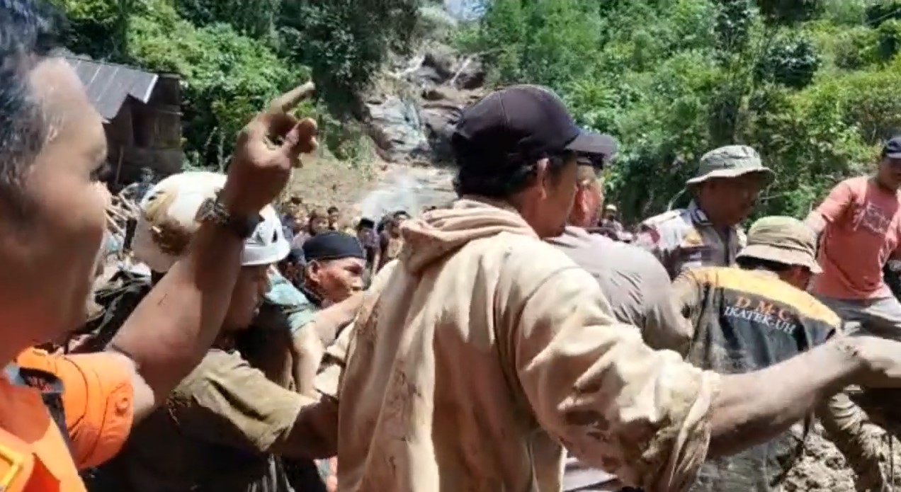1 Korban Ditemukan Tewas Tertimbun Longsor di Gowa