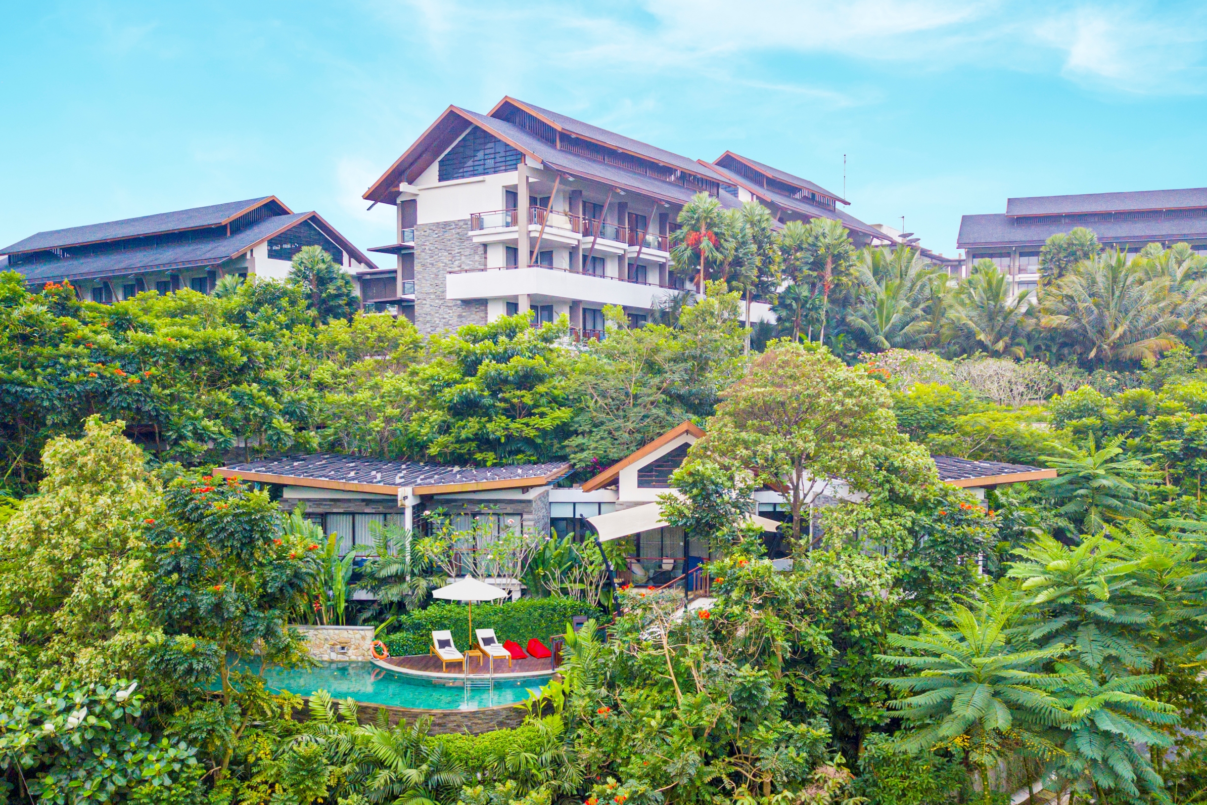 Pullman Ciawi Vimala Hills Resort Spa & Convention mengundang tamu untuk menikmati pengalaman liburan yang mengesankan.
