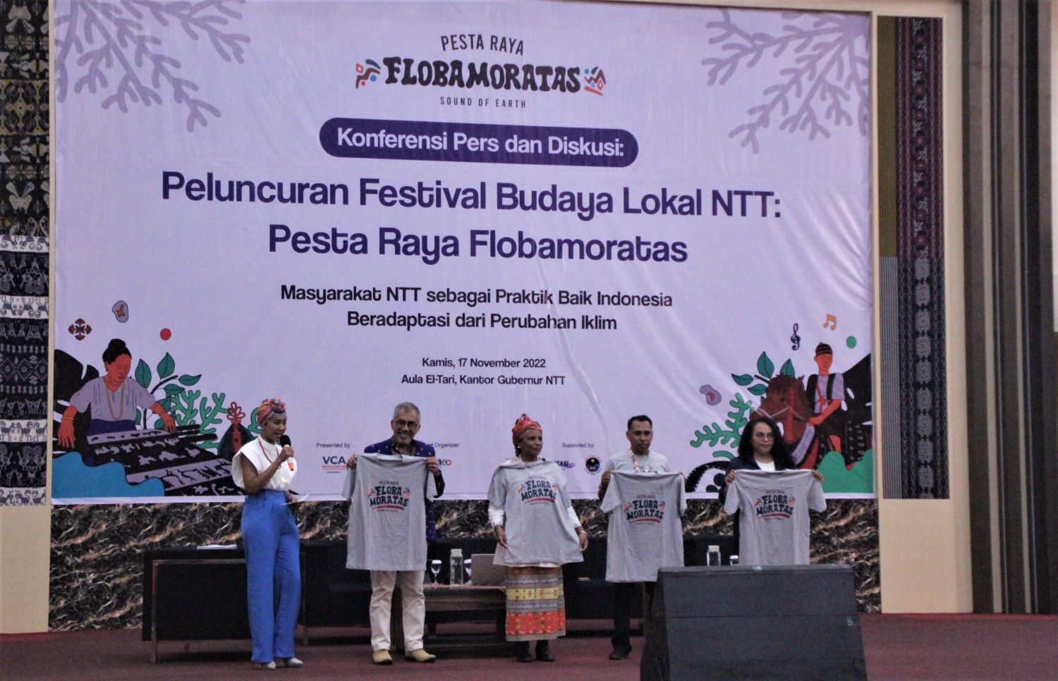 Pesta Raya Flobamoratas resmi dibuka oleh  Menteri Pariwisata dan Ekonomi Kreatif Sandiaga Uno secara daring, Kamis  (17/11).