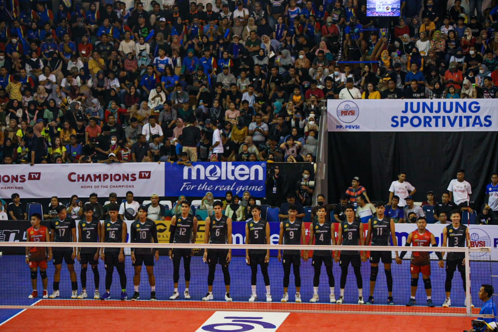 Tim bola voli putra Surabaya BIN Samator meraih juara tiga di laga Final Livoli Divisi Utama 2022, Minggu (13/11/2022)