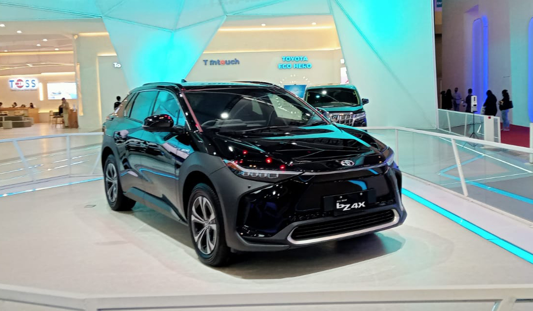 Toyota bZ4X di ajang GIIAS 2022 Agustus lalu