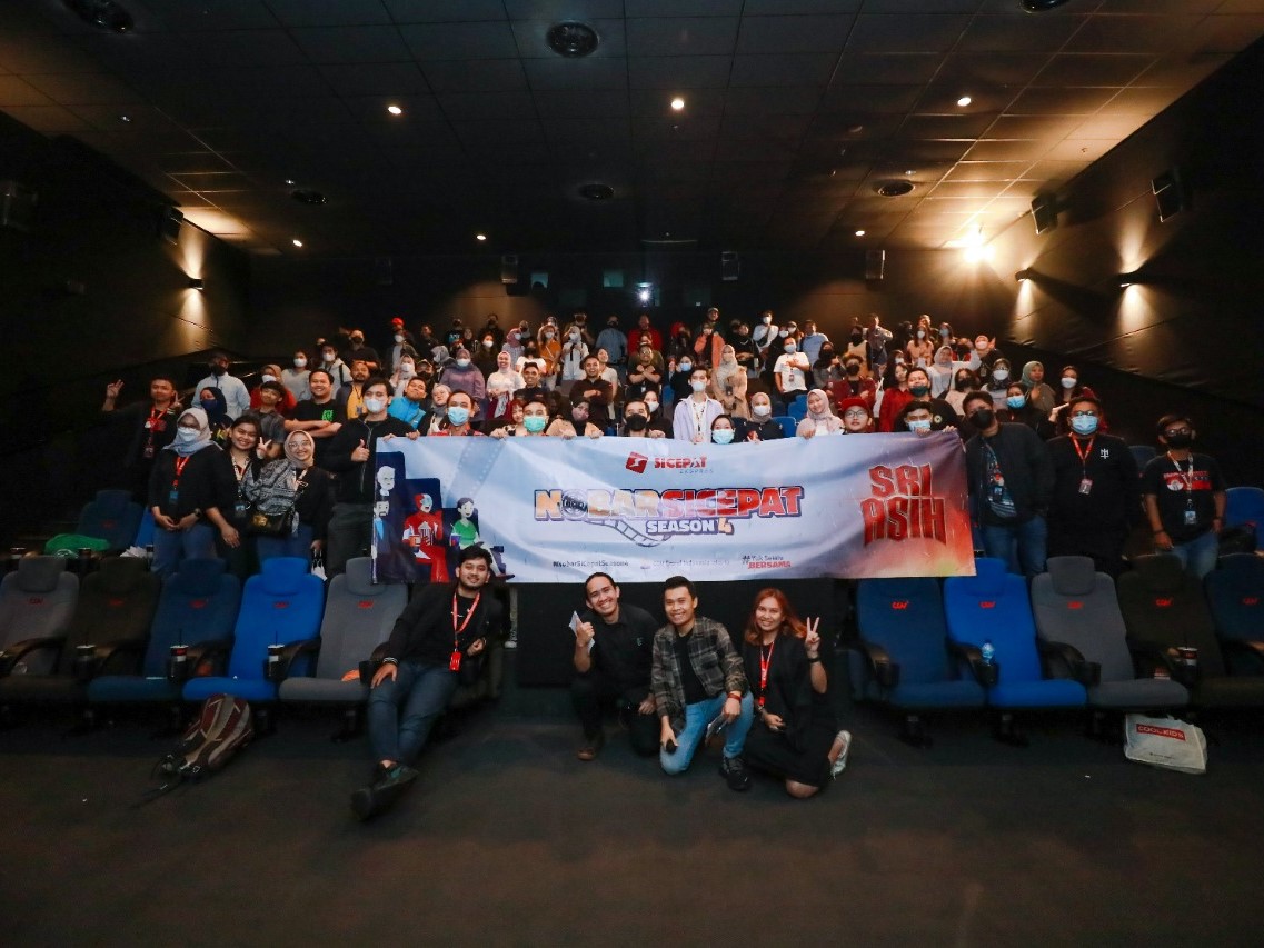 Nobars (nonton bareng Sicepat) film Sri Asih berlangsung pada Kamis (17/11) di CGV Grand Indonesia, Jakarta Pusat. 